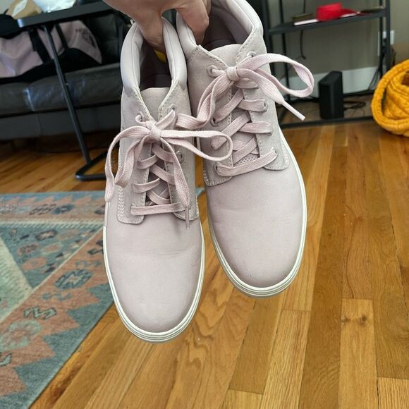 Timberland Low Boots! Almost like high top sneakers. Very comfortable style!!! - Picture 2 of 5